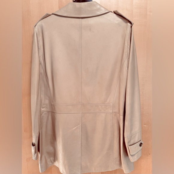 Dolce and Gabbana cream leather jacket - Picture 2 of 8